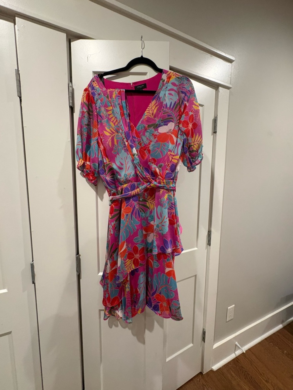 Tahari Pink Multi-Color Floral Mini Dress - Picture 2 of 3